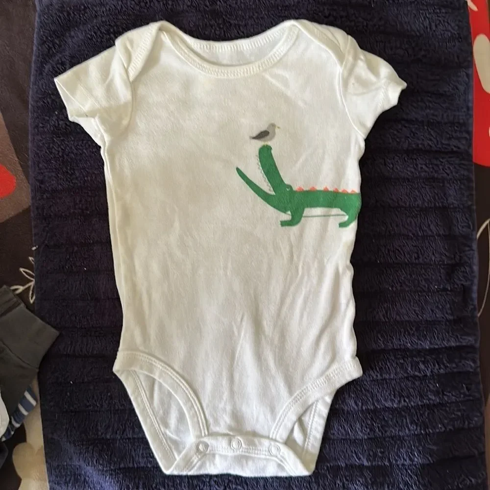 Carter’s Rompers Size 6 Months Short Sleeve Bodysuits Stripes Dinosaur Baby Boy